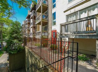 4520 Holly St APT 28, Kansas City, MO 64111