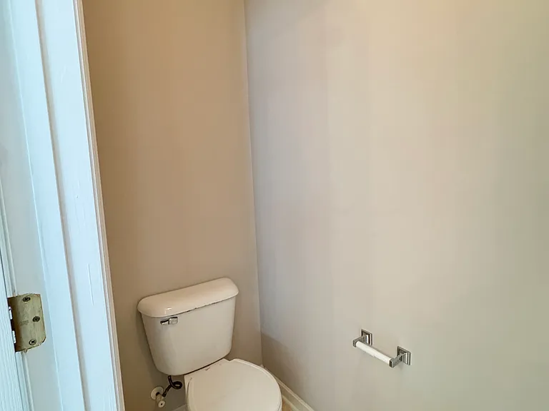 205 Laurens Way — Photo 14