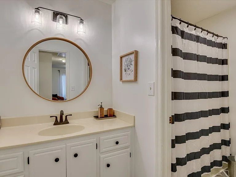 869 Hickory Ridge Rd — Photo 35