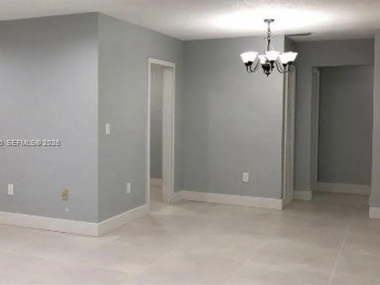 930 Benevento Ave #CU — Photo 3