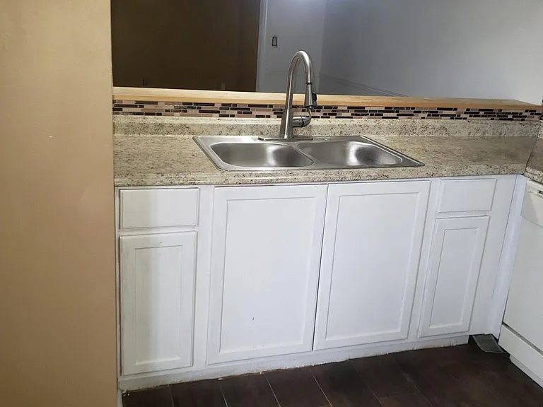 6024 Regent Mnr — Photo 6