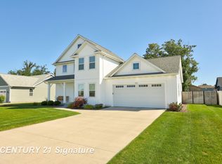 8660 Foxtail Trl, Freeland, MI 48623