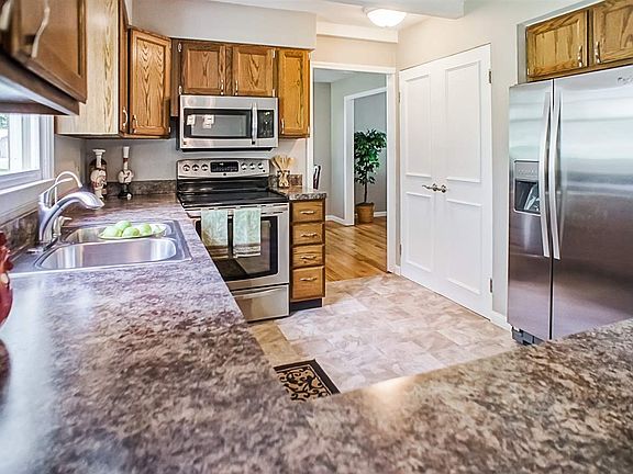 2nd image of 52314 Tammy Dr