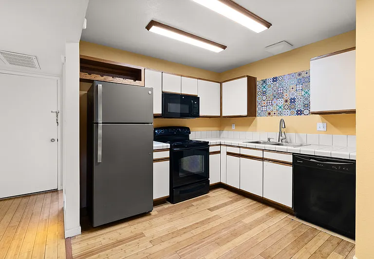 1126 W Elliot Rd #2012 — Photo 4