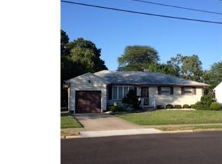 49 Endicott Rd, Hamilton, NJ 08690