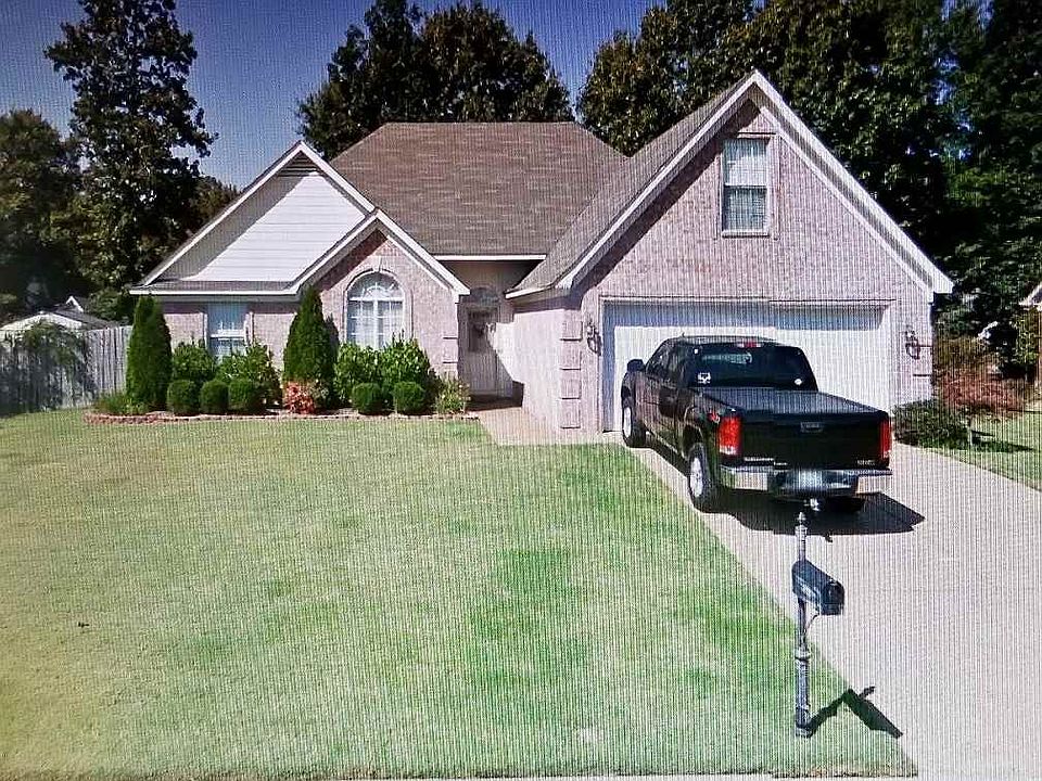 1st image of 330 Winding Creek Dr