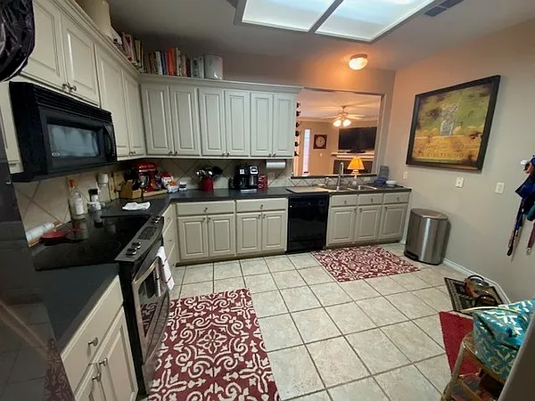 3527 Myth Ln — Photo 4