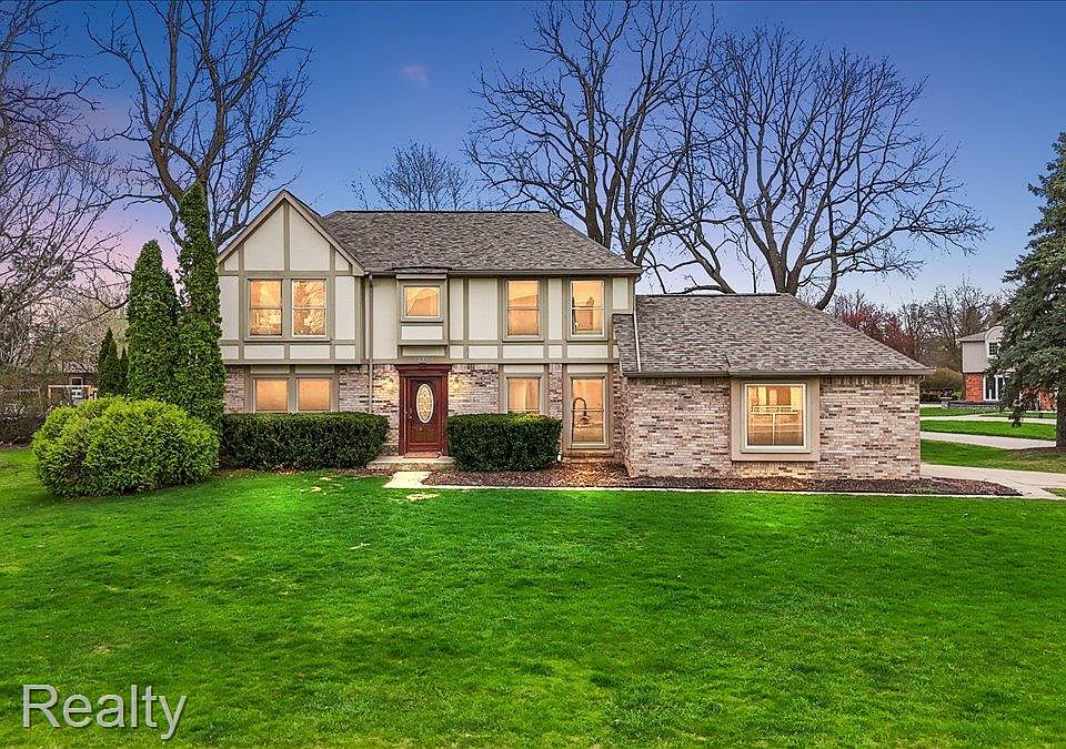 1st image of 22797 Shadowglen Dr