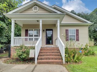 1203 E Catawba St, Belmont, NC 28012