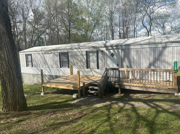 1240 Marion Dr, Lawrenceburg, TN 38464