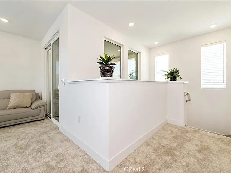 243 Yerba — Photo 27