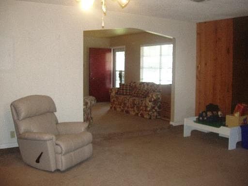 5th image of 5019 GUINEVERE ST