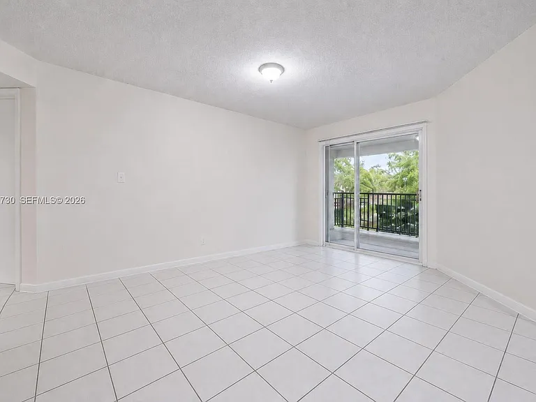 2622 SE 19th Ct #207-B — Photo 6
