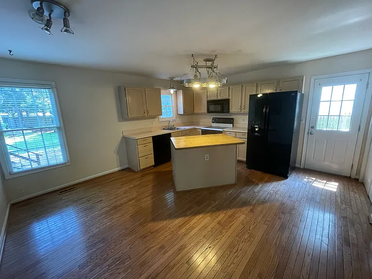 33 Robinson Landing Rd — Photo 9
