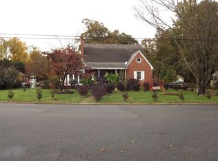 310 Raeford Ave, Lexington, NC 27292