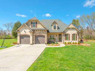 105 Orchard Ln, Clinton, TN 37716