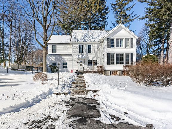 4th image of 174 Menands Road