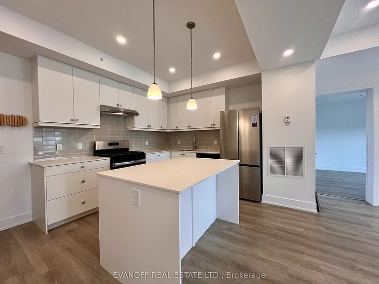 19 B West St N #406 — Photo 8