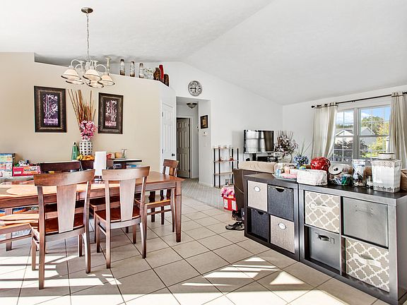 4th image of 3086 Daybreak Ln