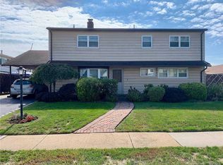 62 Bluebird Dr, Syosset, NY 11791