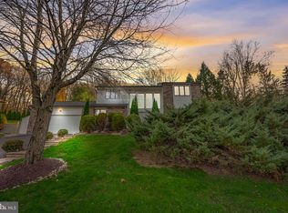 901 Spring View Dr, Southampton, PA 18966