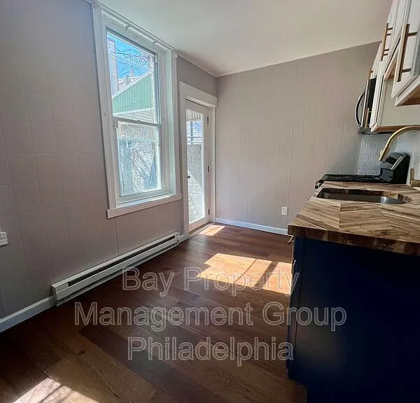 2022 W Toronto St — Photo 7