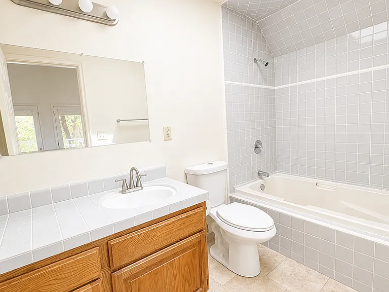 15085 McElroy Rd — Photo 17
