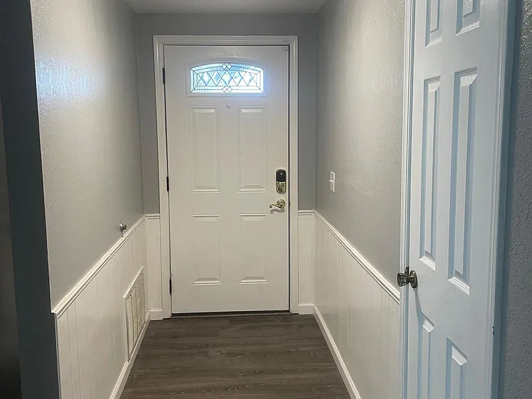 Front Hallway & Coat Closet