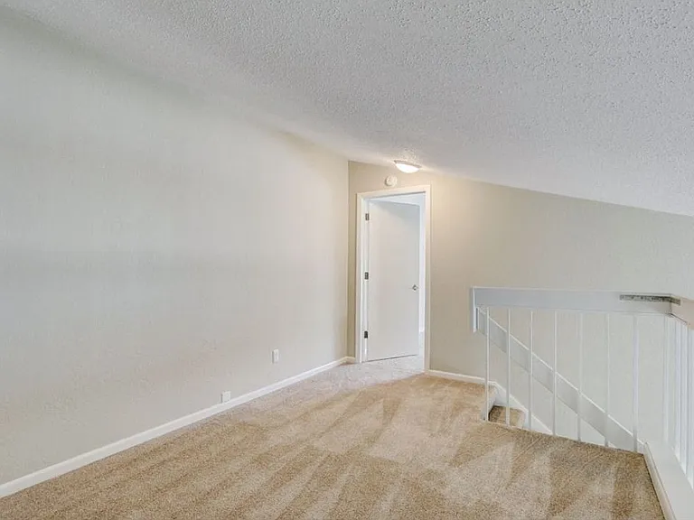 Lake Country Village Apartments — Photo 30