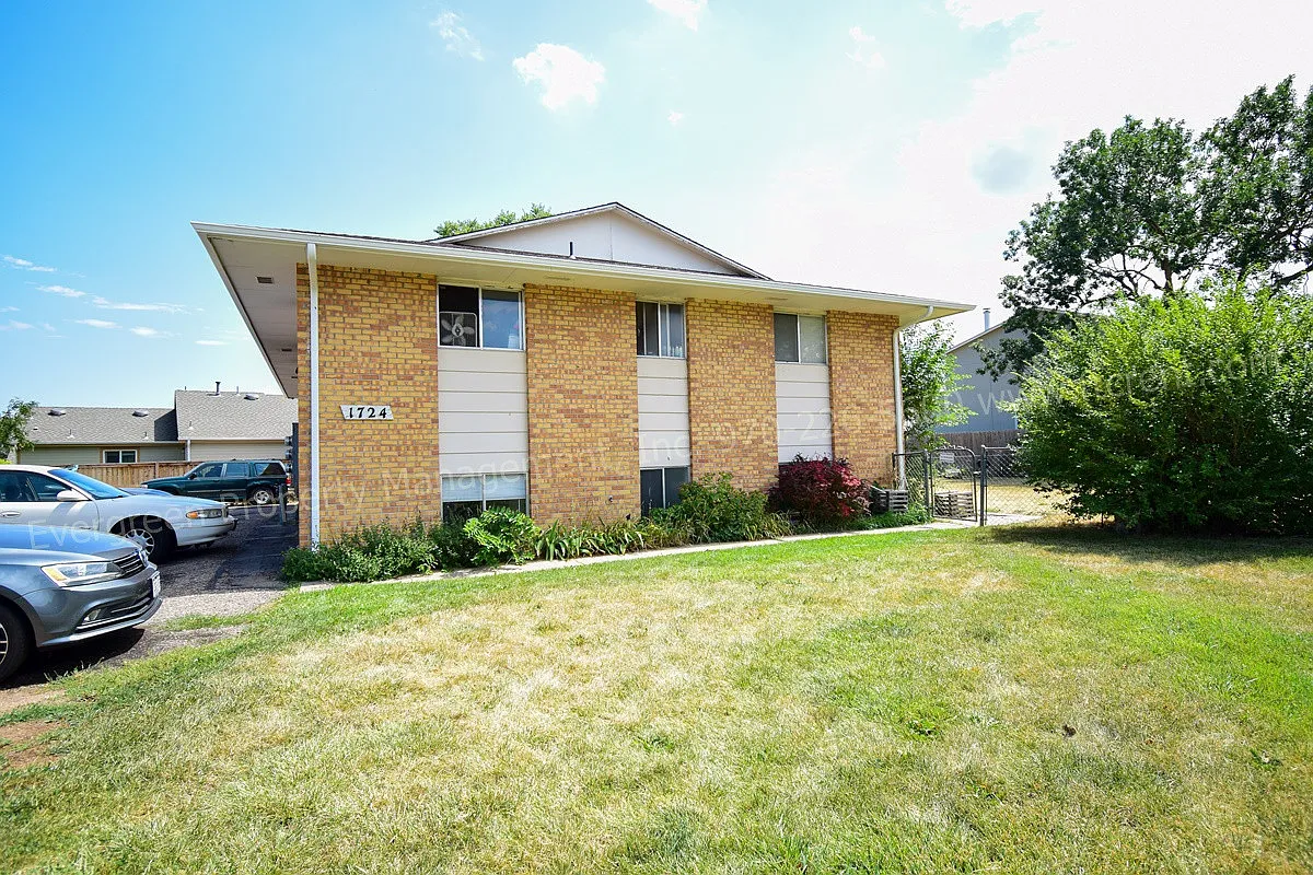 1724 Larch St Fort Collins, CO — Photo 1