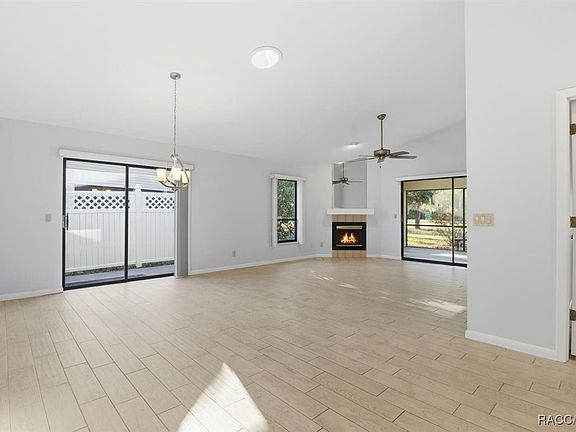 2nd image of 47 Chinaberry Cir