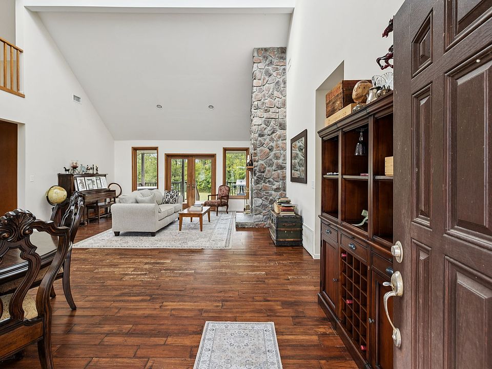 10th image of 4376 Trousdale Ln