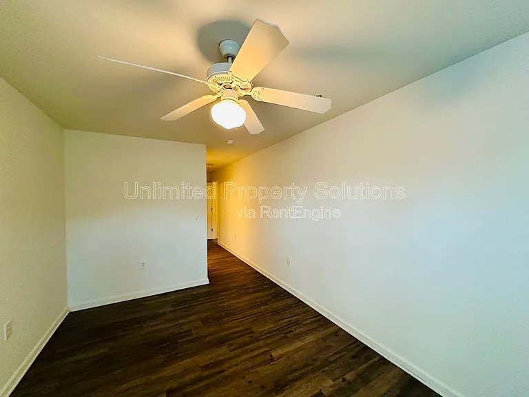 376 S Kerr Ave #302 — Photo 8