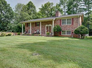 2306 Avondale Dr, Johnson City, TN 37604