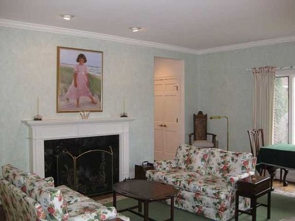 2nd image of 35 New Amsterdam Ave