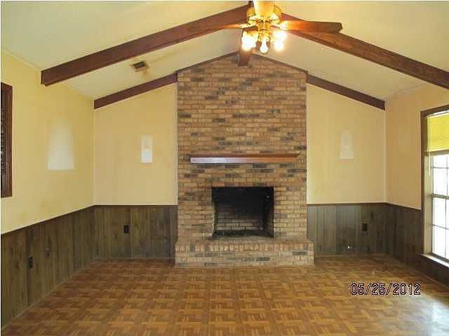 2nd image of 2906 Pine Ridge Dr