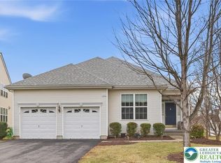 2064 Kingsview Rd, Macungie, PA 18062