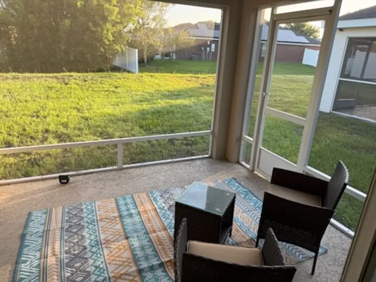 615 Bentley North Dr — Photo 5