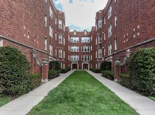 4840 W Henderson St APT 3B, Chicago, IL 60641