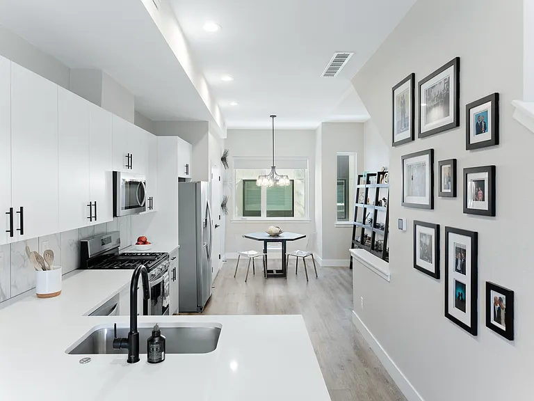 3830 N Jason St #6 — Photo 8