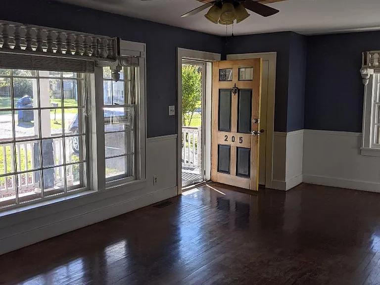 205 Lafayette St — Photo 5