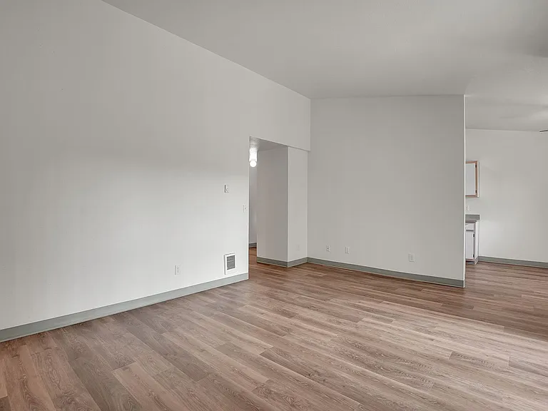 #294 FIELDSTONE APARTMENTS — Photo 3