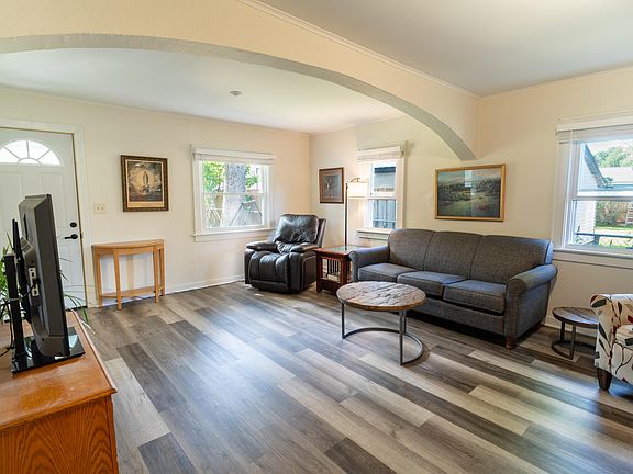 4th image of 1124 Kusterer Dr NW