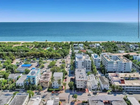 7850 Byron Ave APT 506, Miami Beach, FL 33141