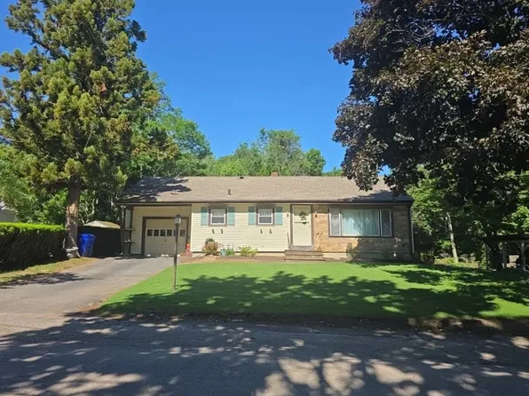 4 Gubala Ter, Taunton, MA 02780