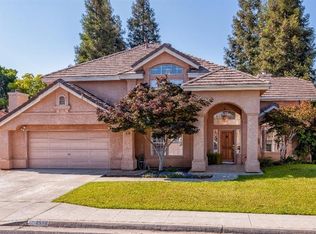 2558 Celeste Ave, Clovis, CA 93611