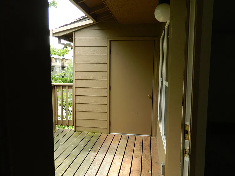 Springwater Trail Apartments — Photo 20