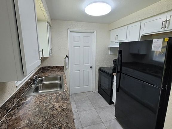 4th image of 142 Bob Thomas Cir