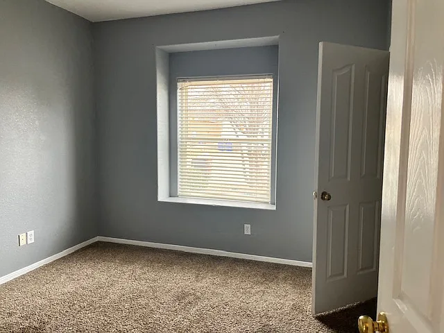 5295 Imperial Dr — Photo 10