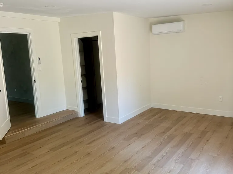 741 Valley View Ave — Photo 23